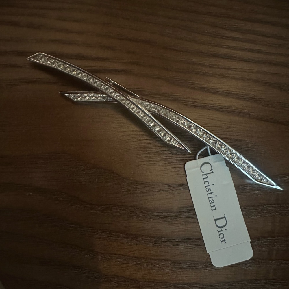 Dior Crystal-Embellished Silver Wave Brooch